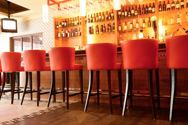 [Contemporary_Furniture.jpg]