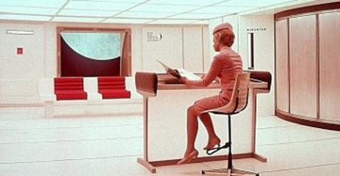 tn2_2001_a_space_odyssey_4.jpg