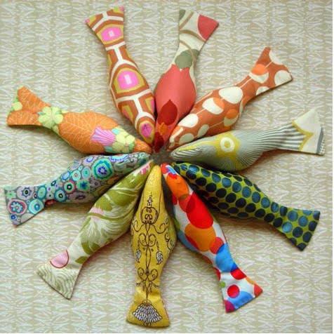 [Birds+for+bird+mobile.jpg]