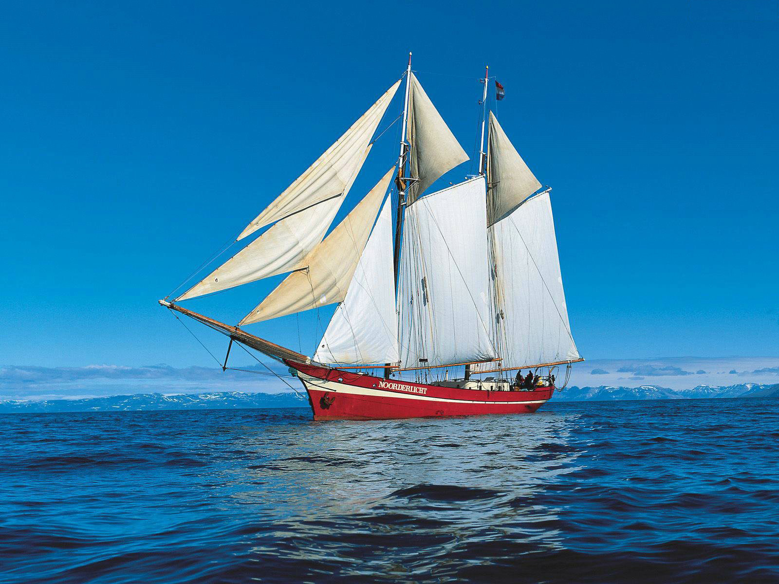Banco de imágenes: Barcos, yates y veleros. (9 fotos excepcionales)