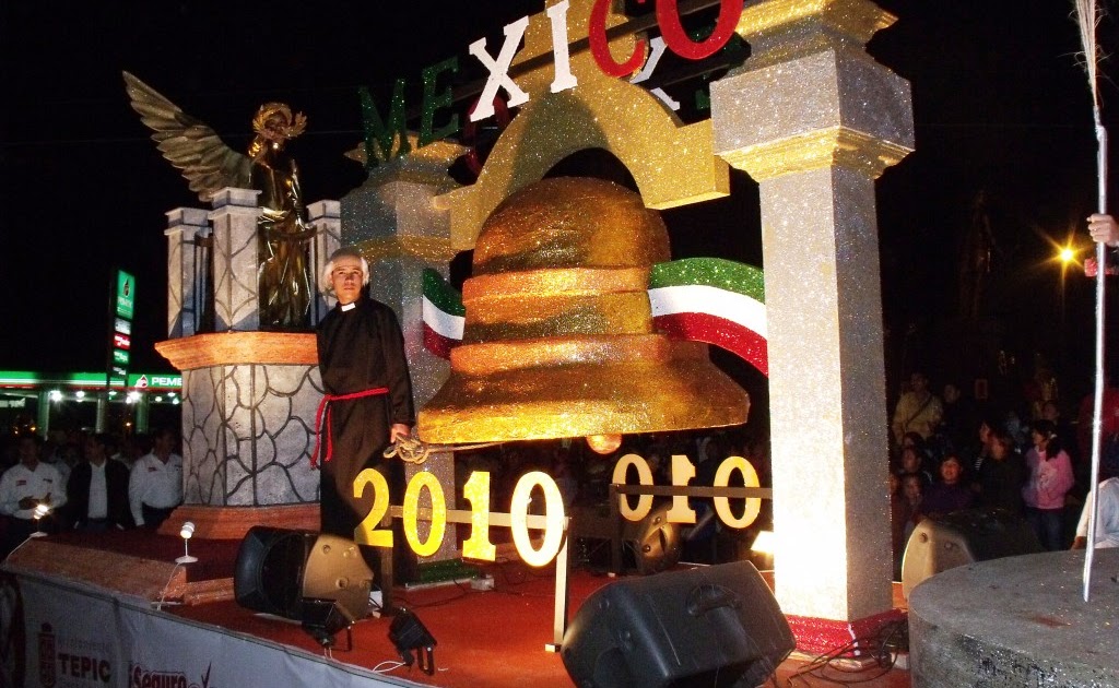 ESPECTACULAR DESFILE DE LA MEXICANIDAD Archivo COMUNICARTE TEPIC