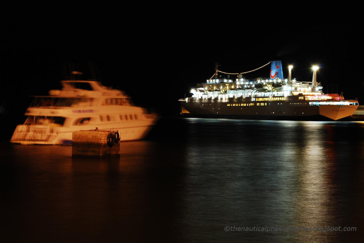 [Porto+do+Funchal.jpg]