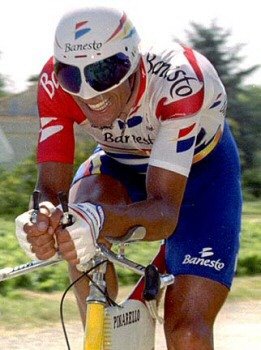 http://3.bp.blogspot.com/_Ehp4_xc0aUE/SaqVV5NrM2I/AAAAAAAABBM/T9UJQPmkl50/s1600/miguel_indurain_foto01.jpg