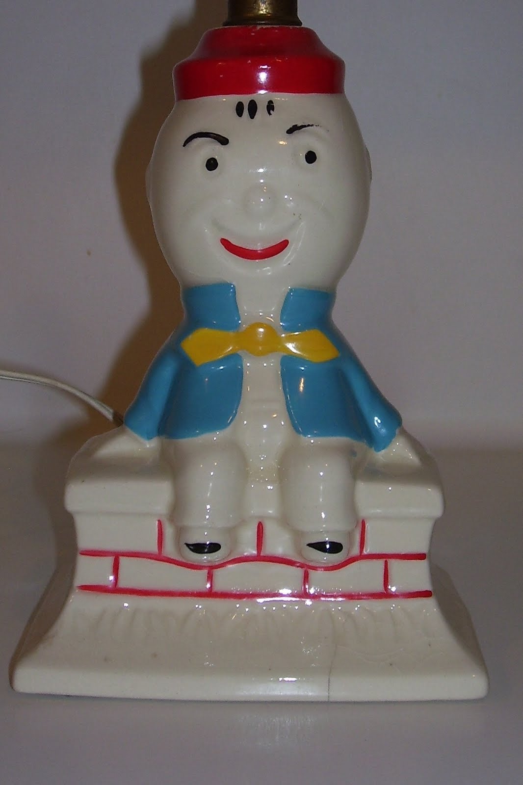 vintage humpty dumpty lamp