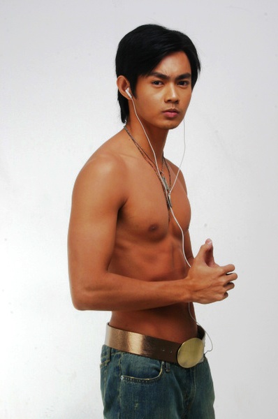 [Haroun_close up.JPG]