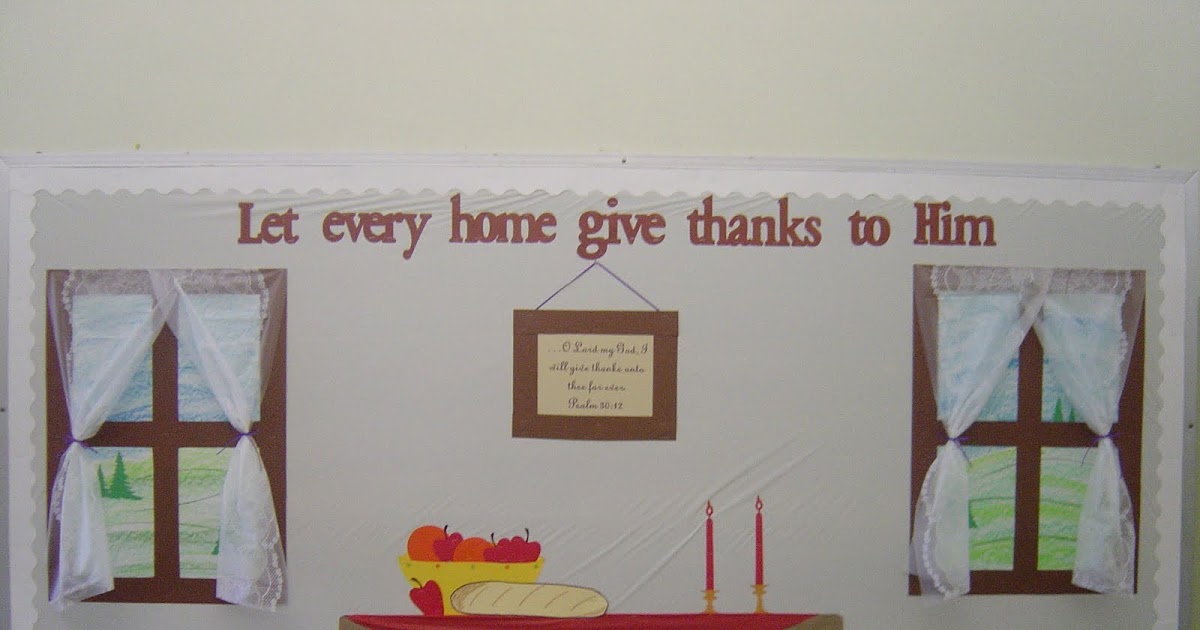 Love The Border On This Bulletin Board Cut Out Letters Stapled