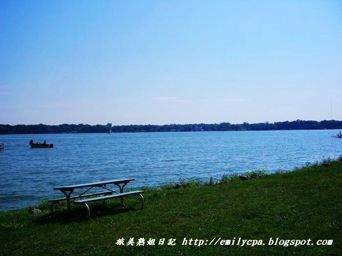 [湖3.jpg]