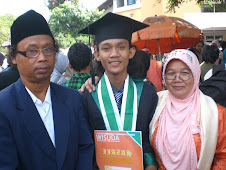 Wisudawan Terlama