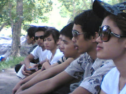 สหายใต้เงาจันทร์