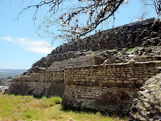 PIRAMIDE DEL BARRIO DE LA CRUZ pica la imagen