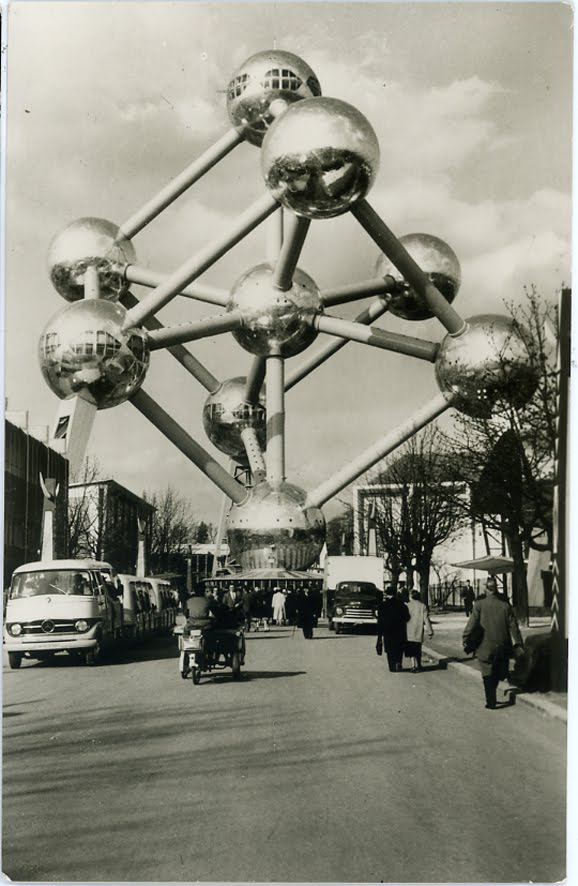 [blog-atomium-398.jpg]