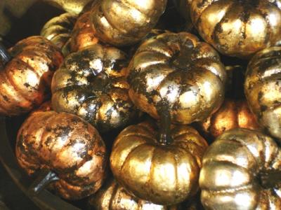 [gilded+umpkins09.jpg]