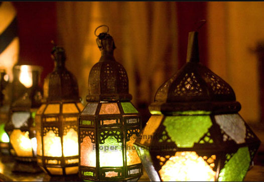 [lanterns2.jpg]