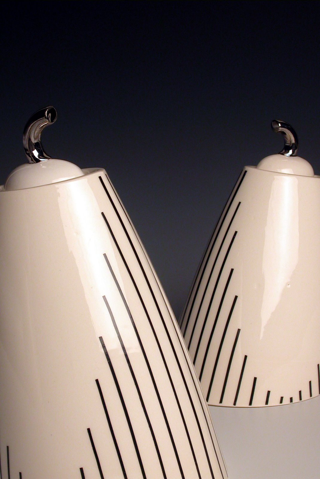 [Tilted+Containers+3.jpg]