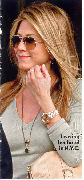 [Aniston-long+necklace+over+gray+top.jpg]