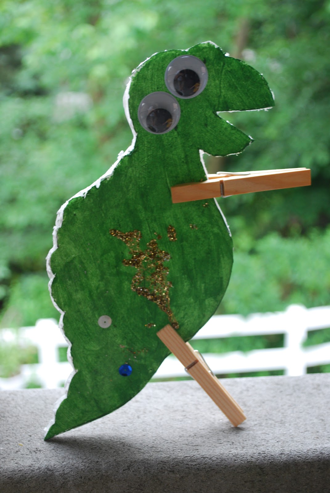 Craptastic Crafts for Kids: Clothespin Dinosaurs