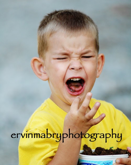 out of the ordinary boy (noun) a noise with dirt on it