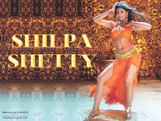 Shilpa Shetty Hot Romance Photos