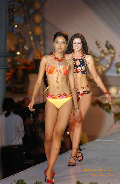 Tanushree Dutta in bikini at the swimsuit round of Miss Universe competition