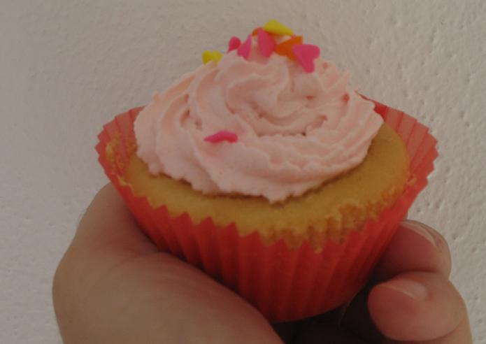 [vanilya+cupcake.JPG]
