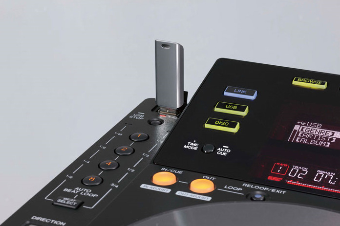 Đầu DJ Pioneer CDJ-900 Tabletop Multi Player
