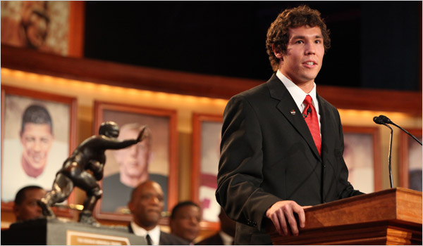 [2008-heisman-trophy-winners-sam-bradford.jpg]