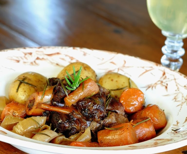 JULES FOOD... EASY SLOW COOKER LAMB SHANKS