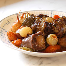 SLOW SIMMER OXTAILS