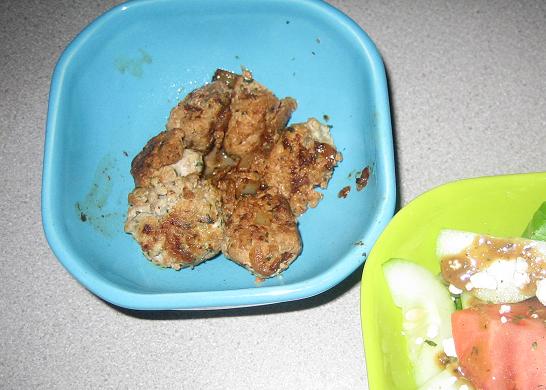 [2008-01-14+Greek+Meatballs+in+White+Wine+Sauce2.JPG]