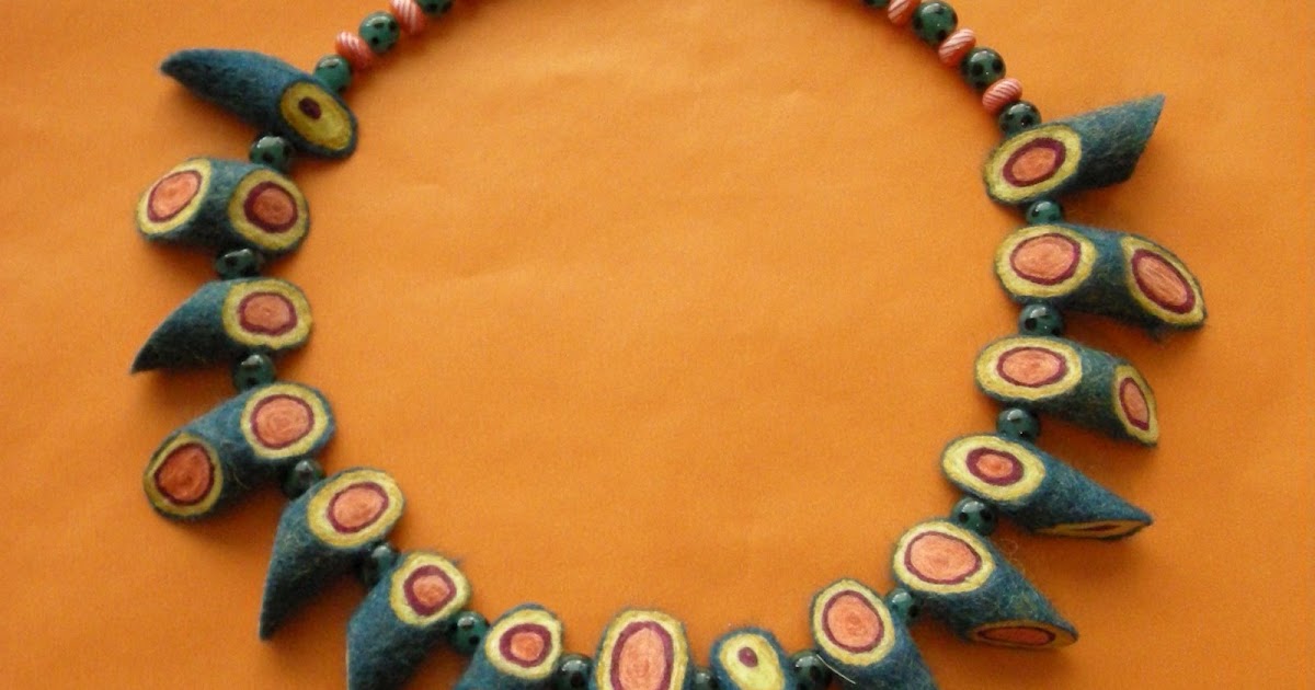 Marysusan All good girls are Marys Blue felt necklace