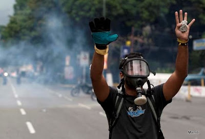 Imágenes de la represión chavista en Venezuela por las protestas estudiantiles Reprimen+estudiantes3