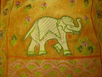 TRAS LA HUELLA DE LA TRADICIÓN: EL ELEFANTE BLANCO