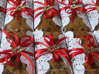 Affectionate: Traditional Fruits Cake &amp; Xmas Cookies Hamper
