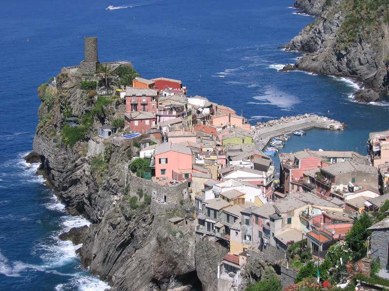 [Vernazza_Italy_2.jpg]