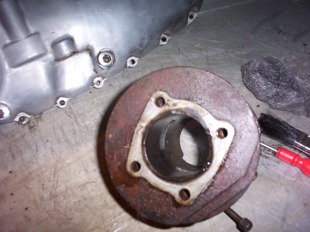 Cleaning Lambretta Engine Casing  - In The Case Of A Persistent Clog, This Solution Can Be Used A Second Time.