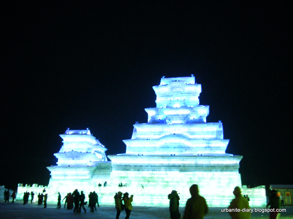 [Harbin+Ice+Festival+2010+g.JPG]
