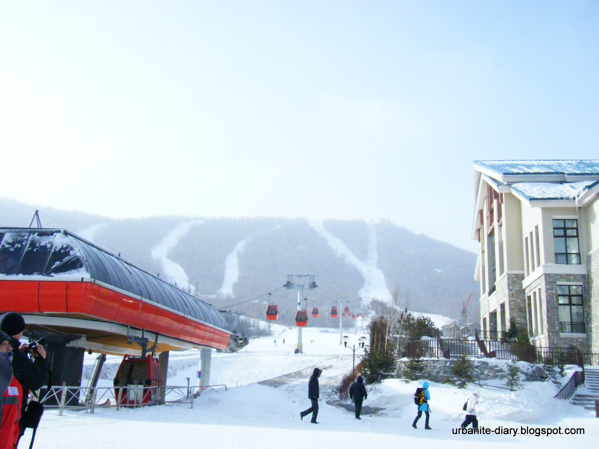 [Yabuli+Ski+Resort.JPG]