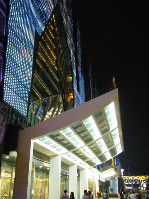 [Beijing+Xi+Dan+Shopping+District.JPG]