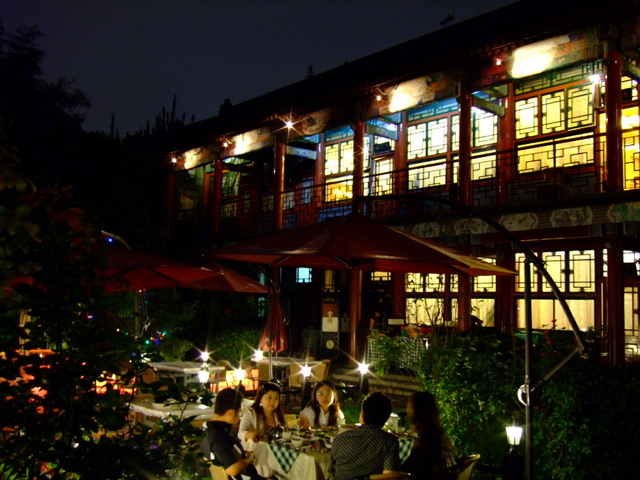 [Inside+Xi+He+Ya+Ju+2.JPG]