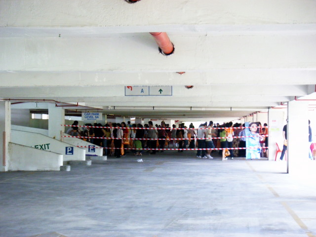 [L'Oreal+Mini+Clearance+Area.JPG]