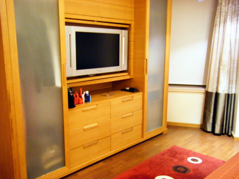 [Sheraton+Shanghai+Bedroom+2.JPG]