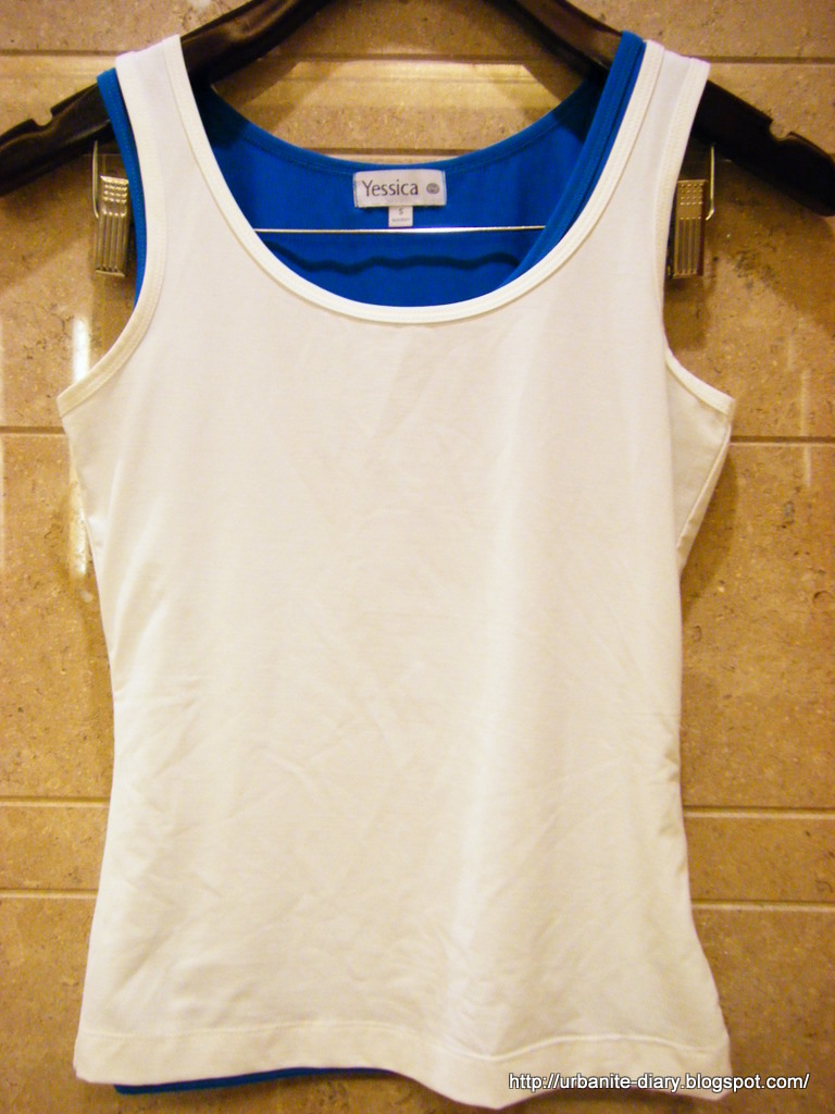 [White+Singlet.JPG]