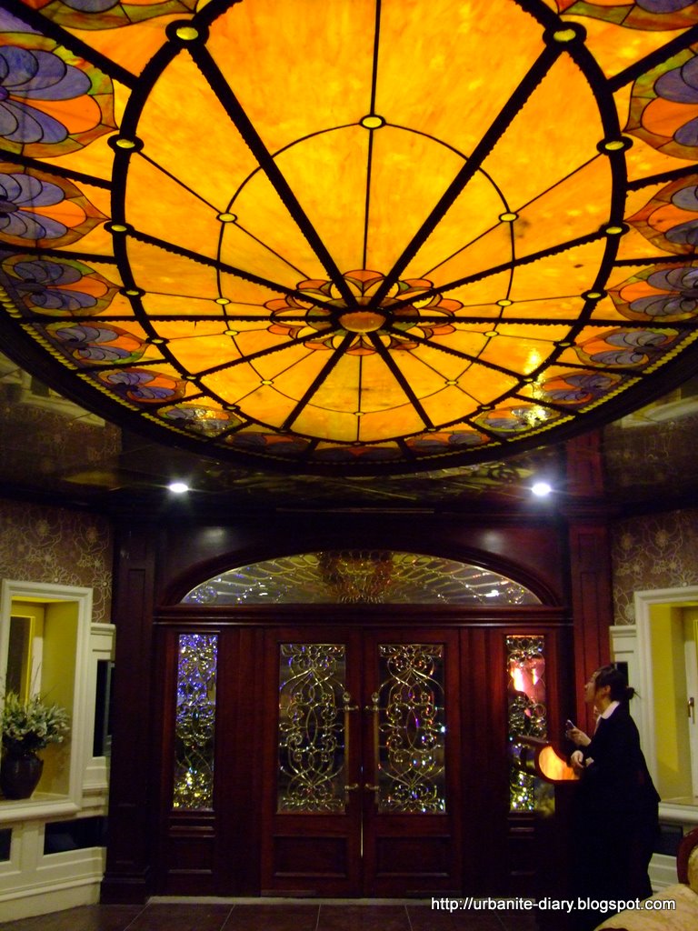 [Inside+Tianjin+Bungalow+No.2+c.JPG]