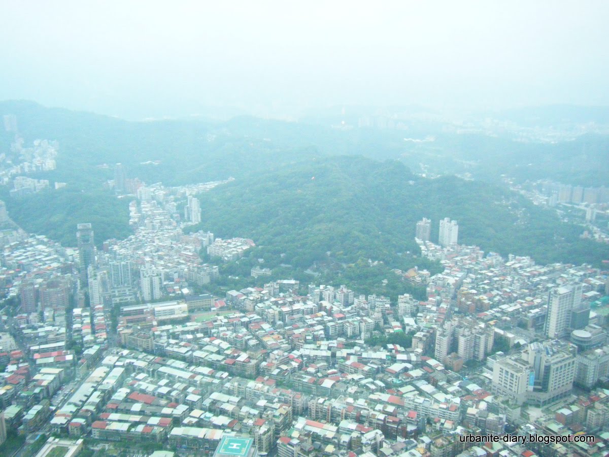 [View+from+Taipei+101+e.JPG]