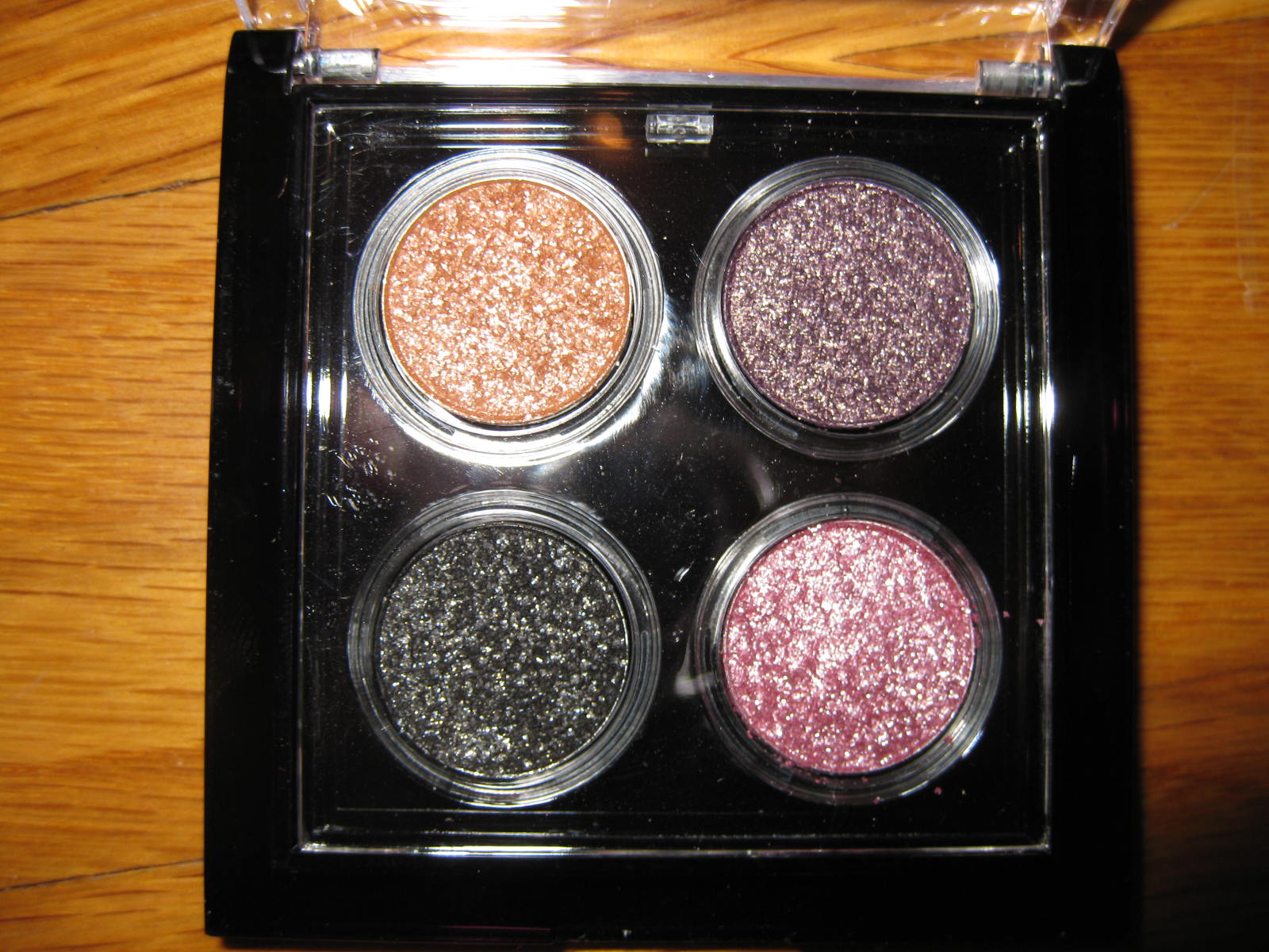 Kalifornia Love Stila Jewel Eye Shadow Palette (Review & Swatches)