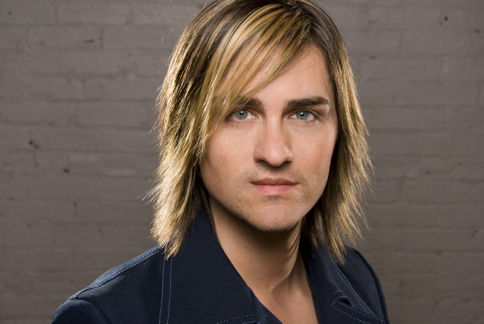 [strive-derick1.jpg]
