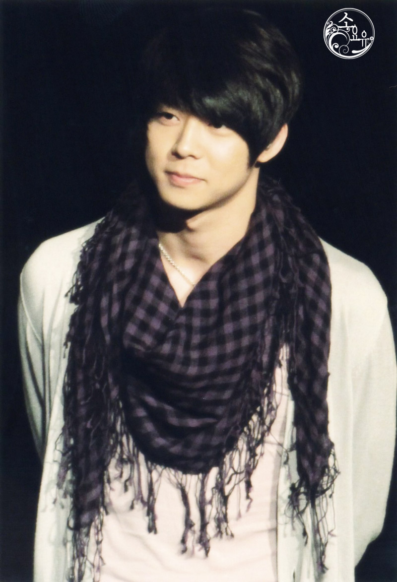 [1253089643_20090907MJ-15.jpg]