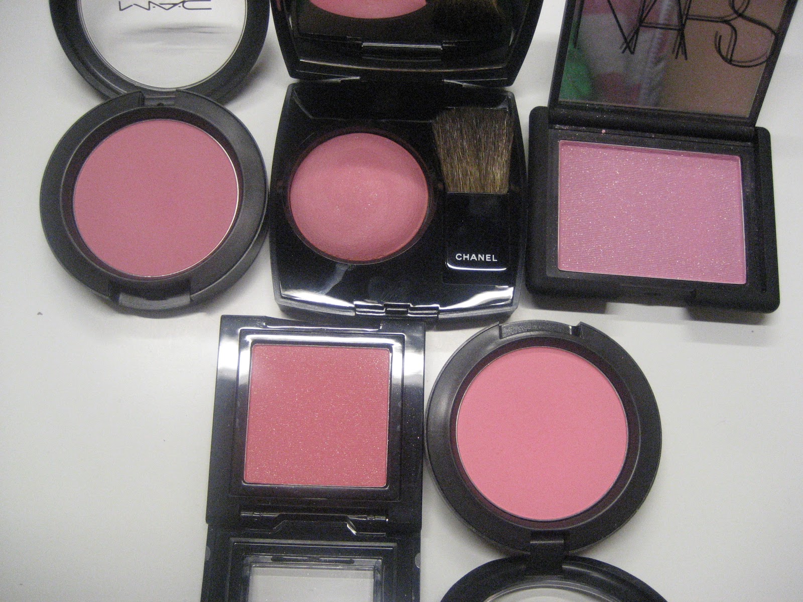 Chanel Pink Explosion Joues Contraste Blush Review & Swatches