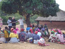 Dawn teaching ladies at Siyabuzana