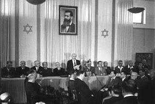 Un dia como hoy: 14 de Mayo [bbc & wikipedia] Ben+Gurion_1948